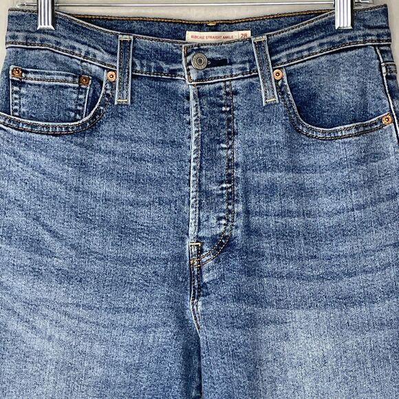 Levi's Womens Blue Denim Jeans Size 28 Buttonfly Ribcage Straight Ankle Stretch - Picture 2 of 13